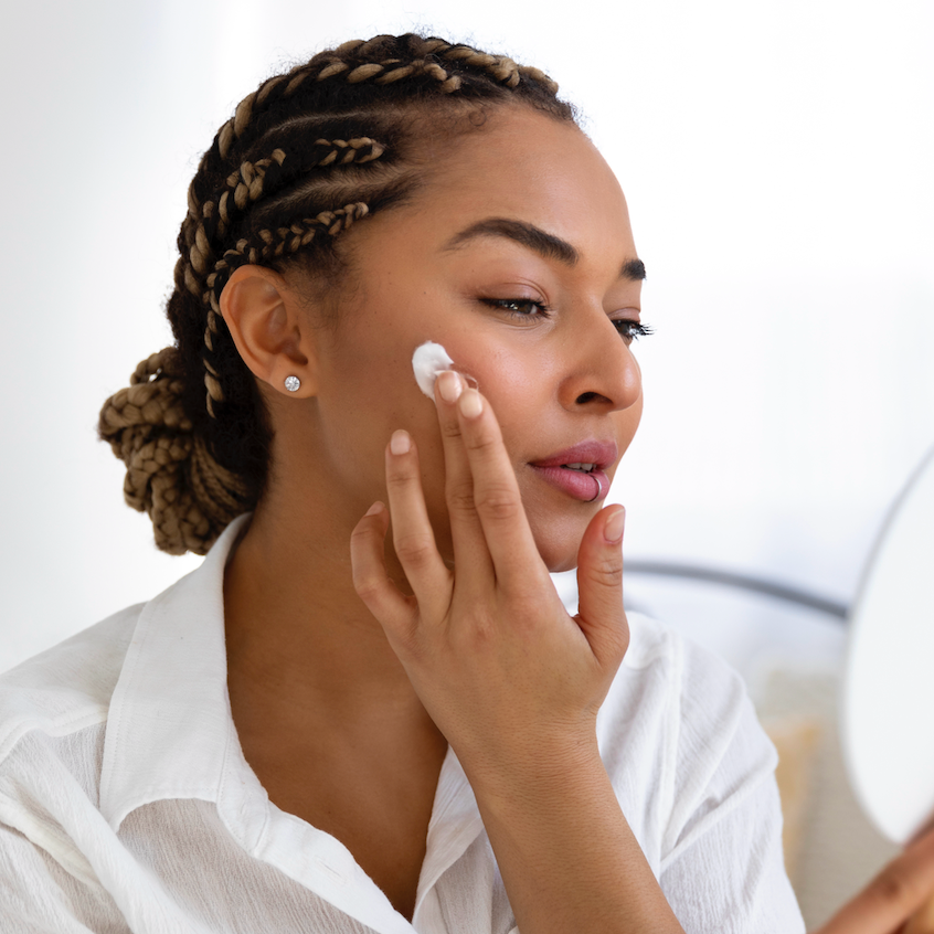 A NATURAL, DAILY BOOST FOR SMOOTHER & MORE YOUTHFUL-LOOKING SKIN